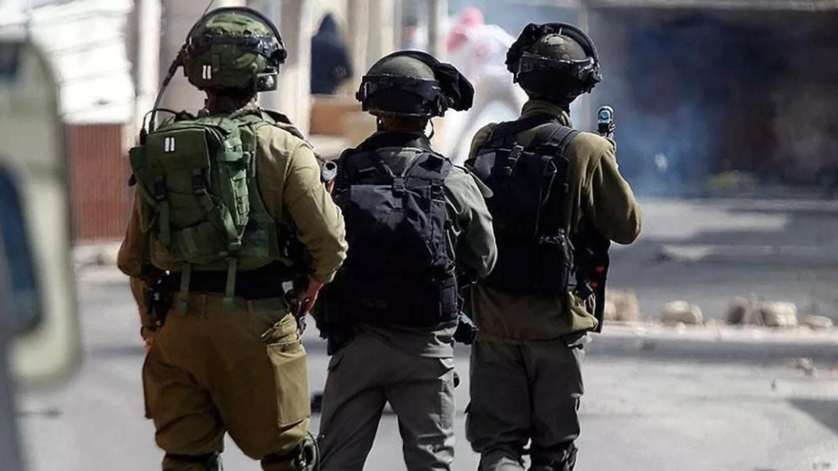 İsrail 7 Filistinliyi gözaltına aldı