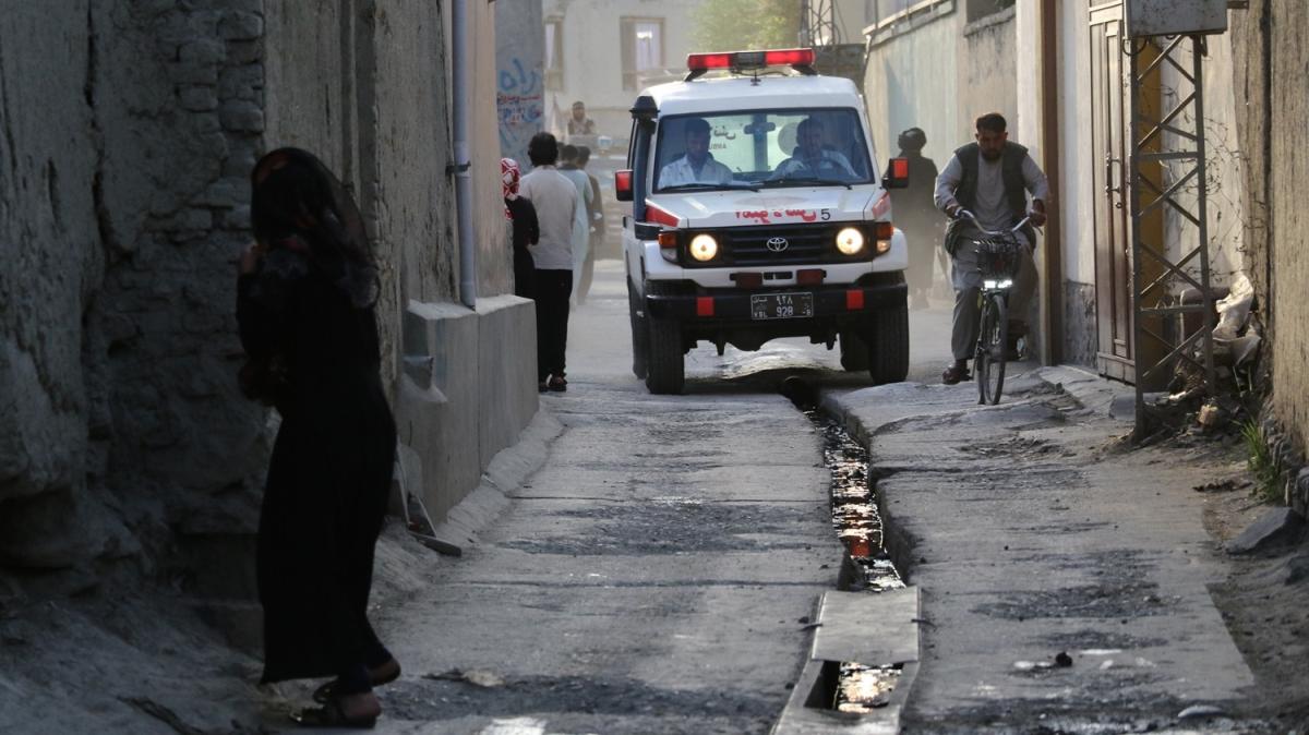 Afganistan'da camiye bombal saldr dzenlendi