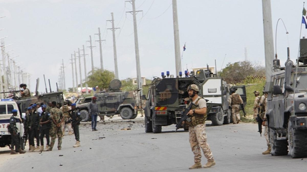 Somali'de askeri konvoya bombal saldr dzenlendi: 7 asker hayatn kaybetti