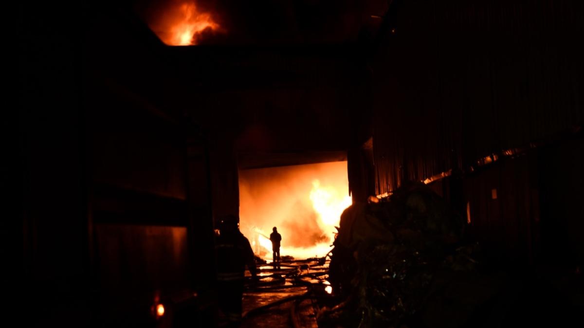 Gaziantep'te bir fabrikada korkutan yangın