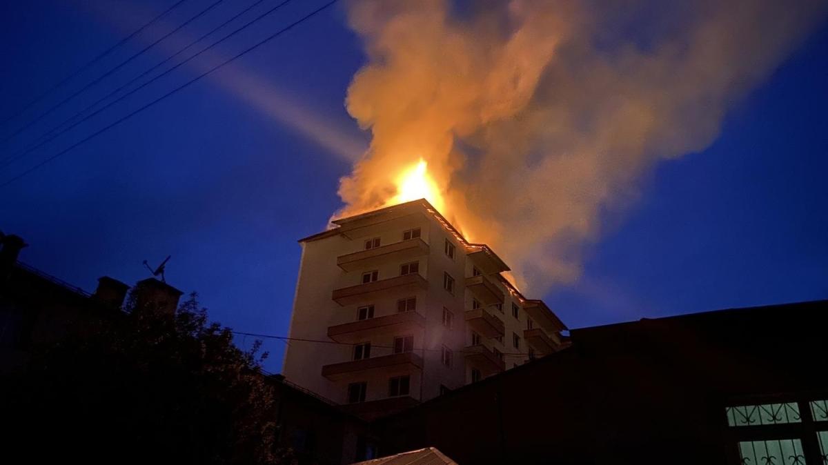 Sivas'ta inşaat halindeki binada çıkan yangın söndürüldü