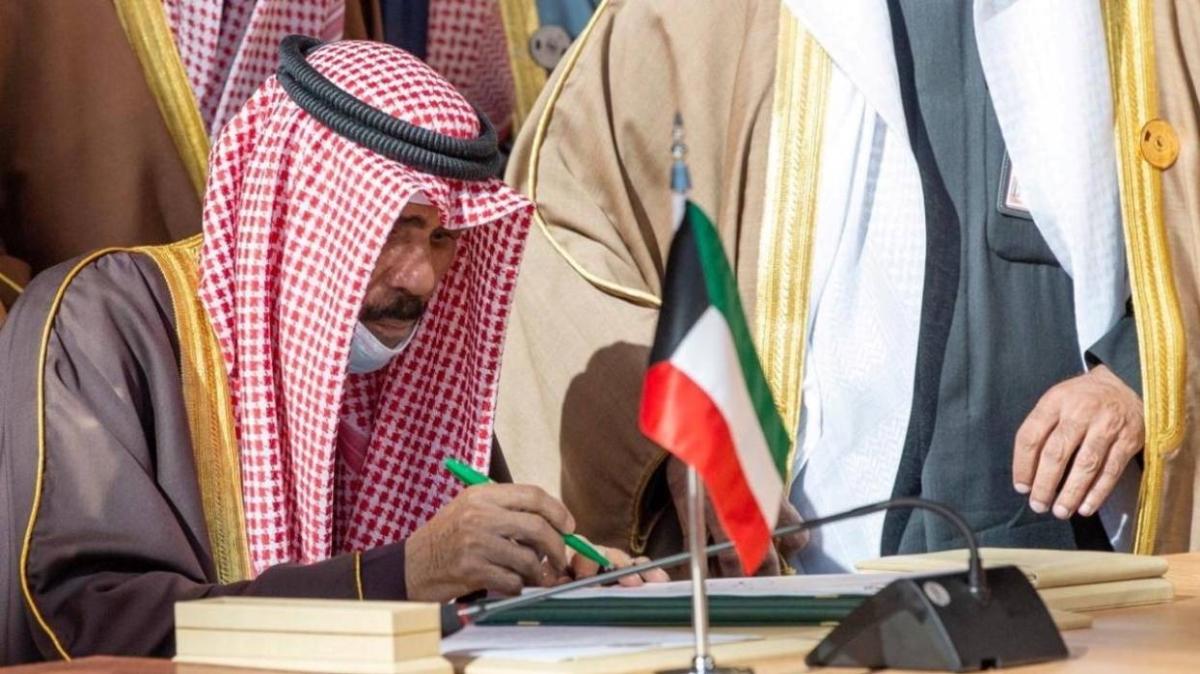 Kuveyt Emiri eyh Sabah, hkmetin istifasn kabul etti