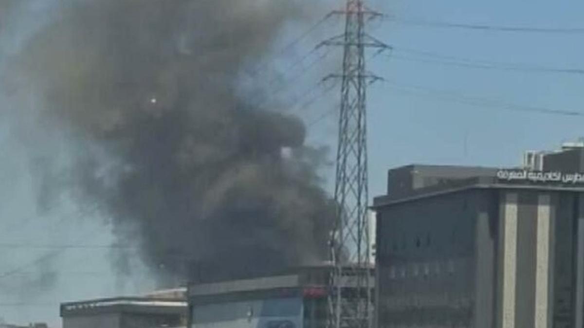 Bağcılar'da bir fabrikada yangın çıktı