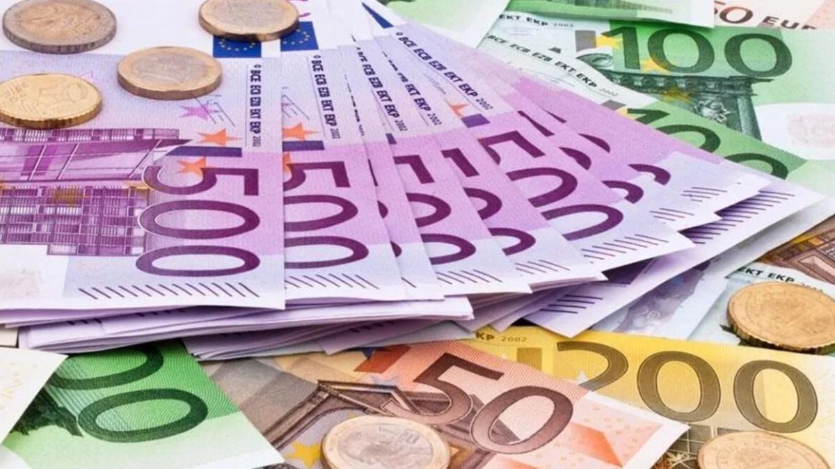 Hrvatistan para birimini deitiriyor: 2023'te euro kullanlacak
