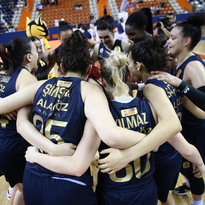 Fenerbahçe Safiport Kadınlar Basketbol Süper Ligi'nde şampiyon oldu