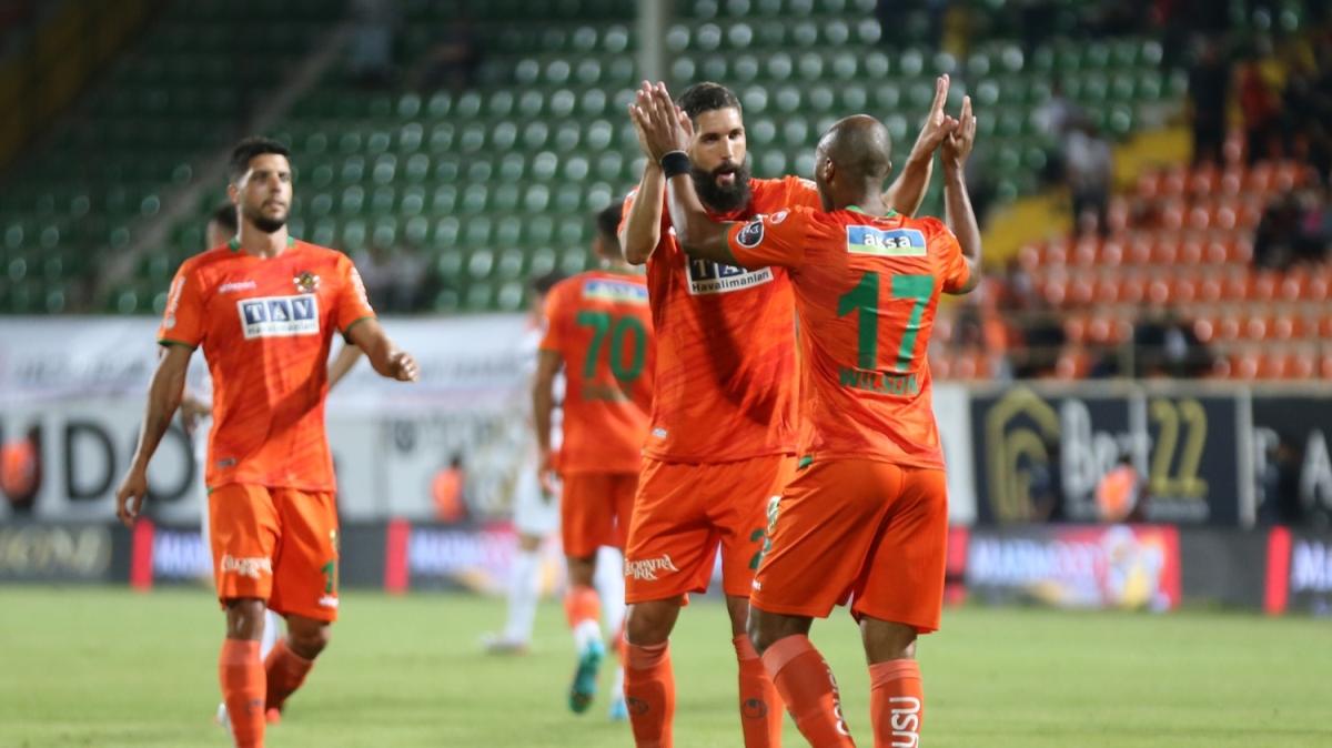Aytemiz Alanyaspor Avrupa yolunda kazanmaya devam ediyor! Gaziantep FK'yi 3 golle getiler