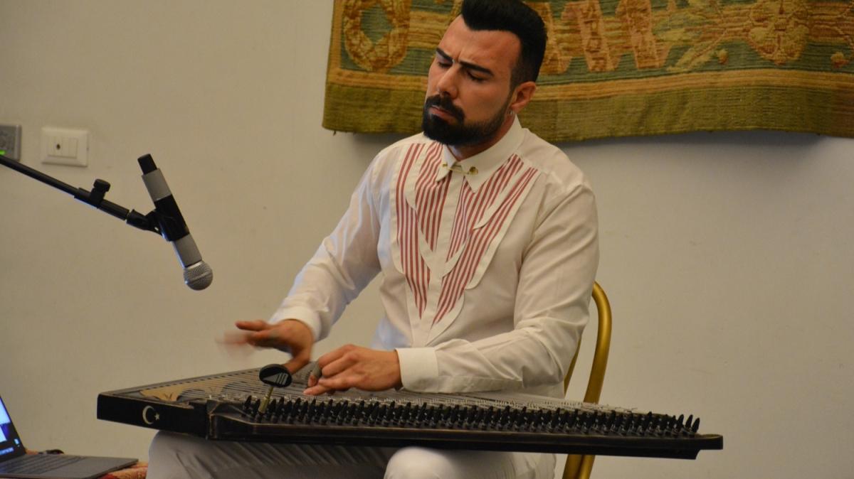 Kanun sanats Ahmet Baran Roma'da... Kltrel etkinlikte konser verdi