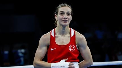 Buse Naz Çakıroğlu'dan bir başarı daha! Dünya Kadınlar Boks Şampiyonası'nda bronz madalyayı garantiledi