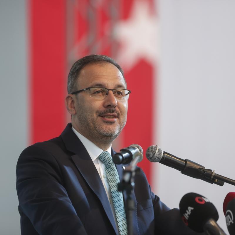 Bakan Kasapoğlu, Sağlık Bilimleri Üniversitesi (SBÜ) Uluslararası Spor Festivali SporFest 2022'nin ödül töreninde açıklamalarda bulundu