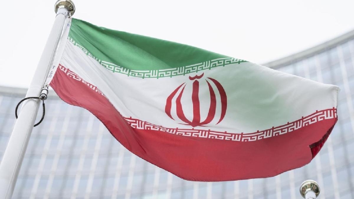 İran'da Atom Enerjisi Kurumu şeffaflık yasasından muaf tutuldu
