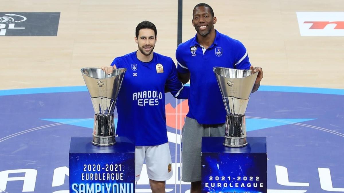 EuroLeague ampiyonu Anadolu Efes ligde de frtna gibi! Yar finalde Galatasray Nef'in rakibi oldular