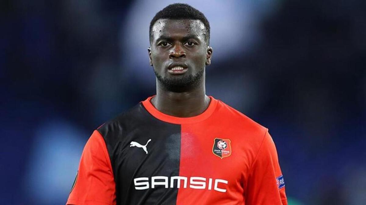 M'baye Niang srprizi! Alexander Srloth iddialar sonras gndem oldu