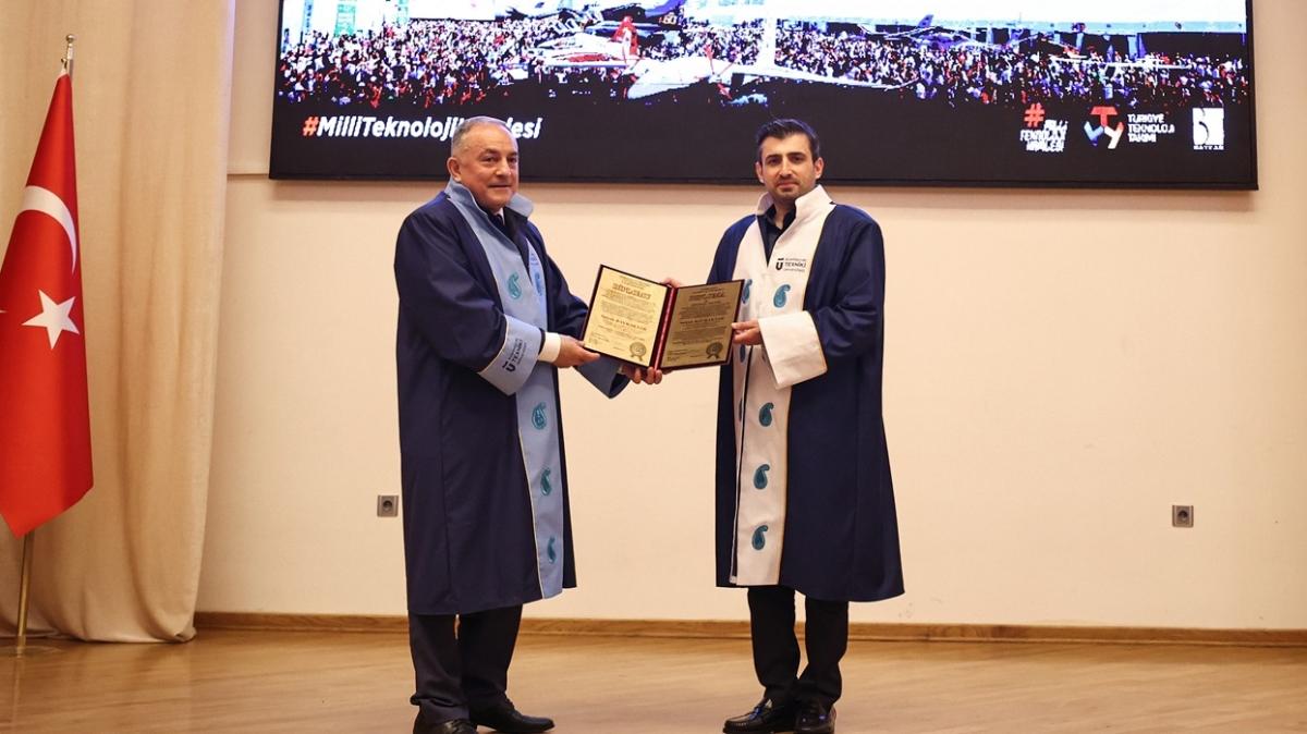 Seluk Bayraktar'a Azerbaycan'dan Fahri Doktora unvan