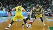 Fenerbahçe Beko yarı finalde seriyi 2-1'e getirdi! Darüşşafaka'yı 73-59 ile geçtiler