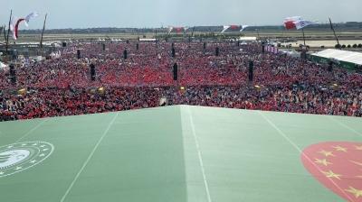 stanbul'da ifte coku! Yeni Millet Bahesi ald... Bakan Erdoan ilk fidan dikti