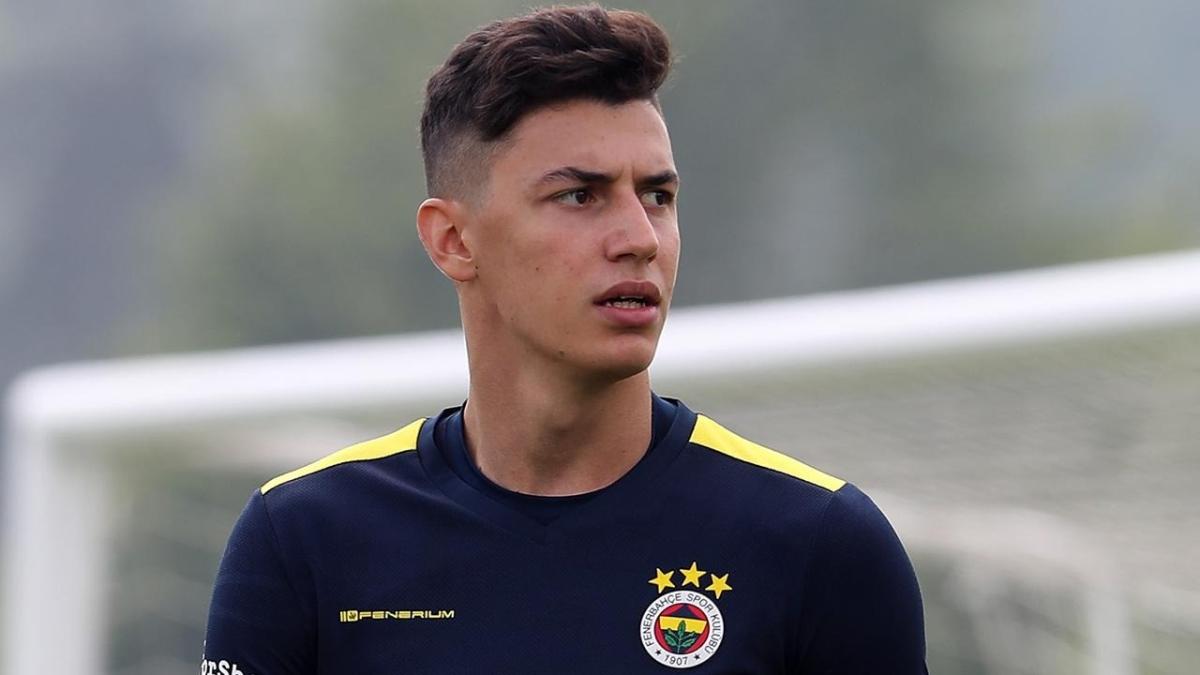 Fenerbahe Berke zer'in yerini abuk doldurdu! Resmi imzalar atlyor