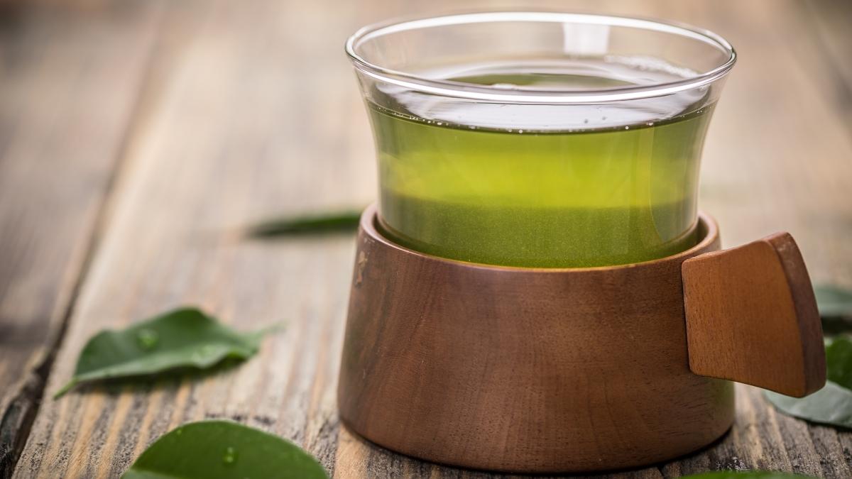 Yeşil çayı yazın böyle deneyin! Ödemin ilacı, kanserin düşmanı