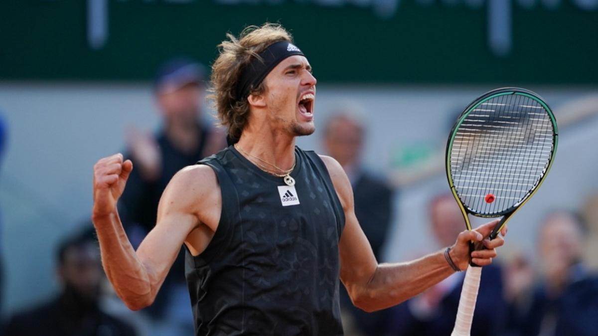 Alexander Zverev son 4'e kald, Djokovic-Nadal elemesinin galibini bekliyor