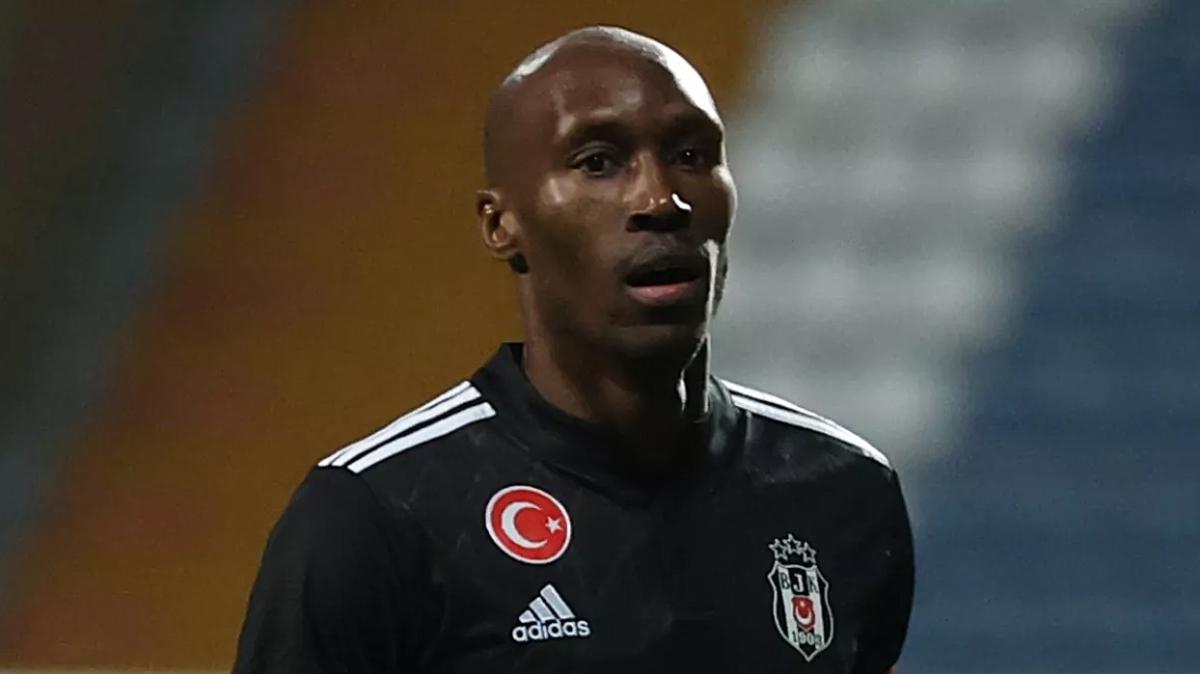 Beikta'ta Atiba Hutchinson iin son viraja girildi! Dm zlyor