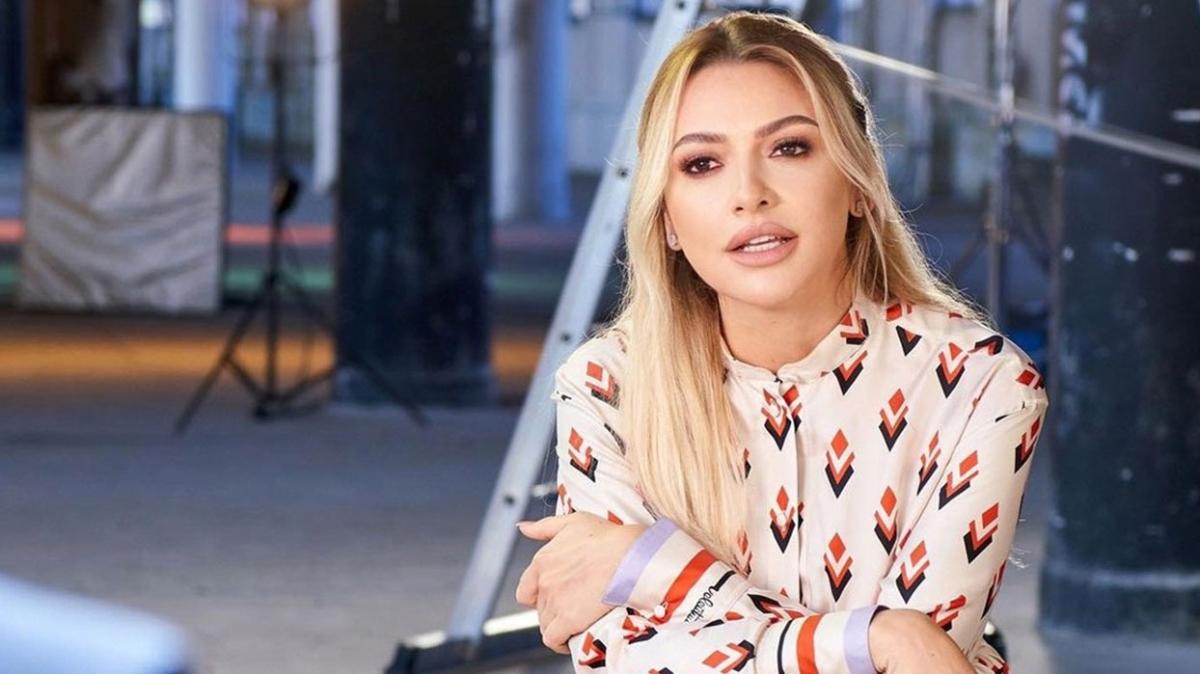 Borlar nedeniyle geri alnaca konuuluyordu... Hadise'den "yzk bende" pozu