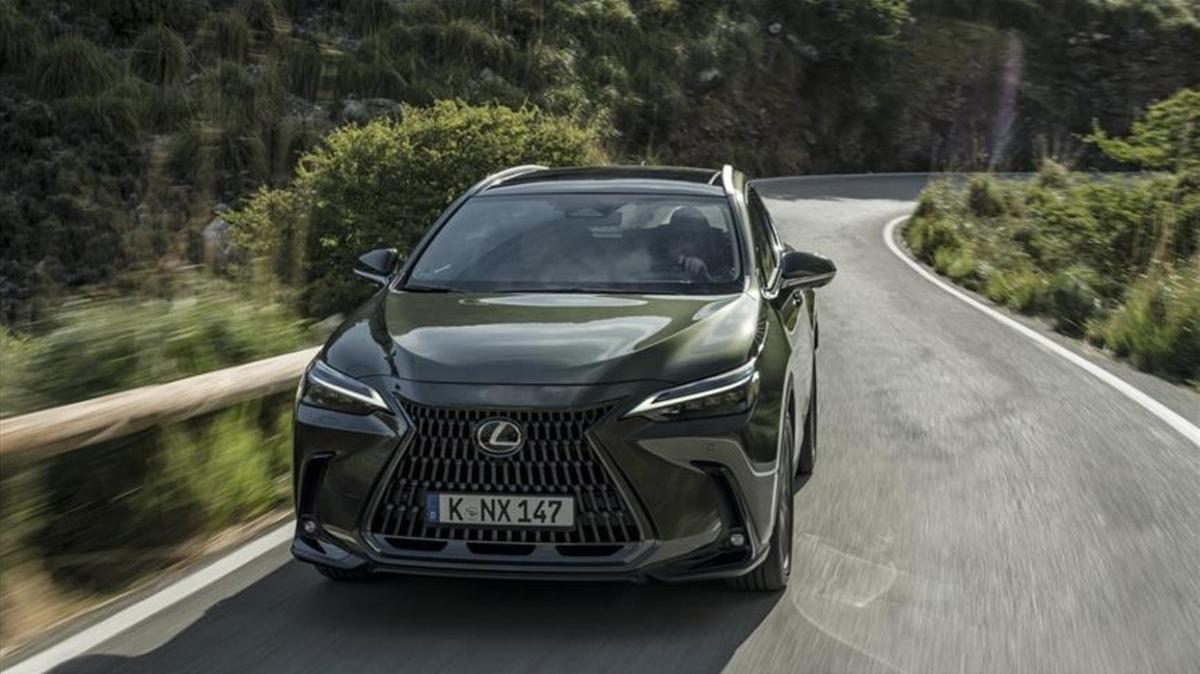 Lexus'tan duyarl teknoloji... Bisiklet kazalarnn nne geecek!