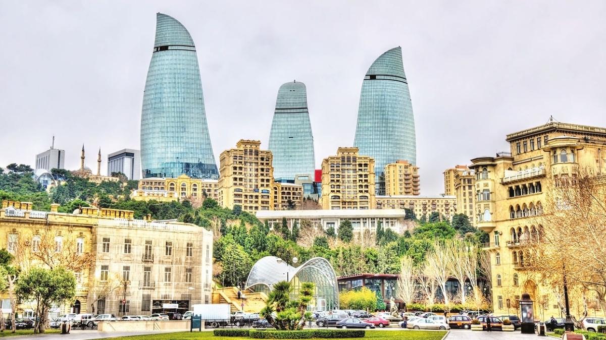 Trk turist, Azerbaycan'da Rusya'y geti