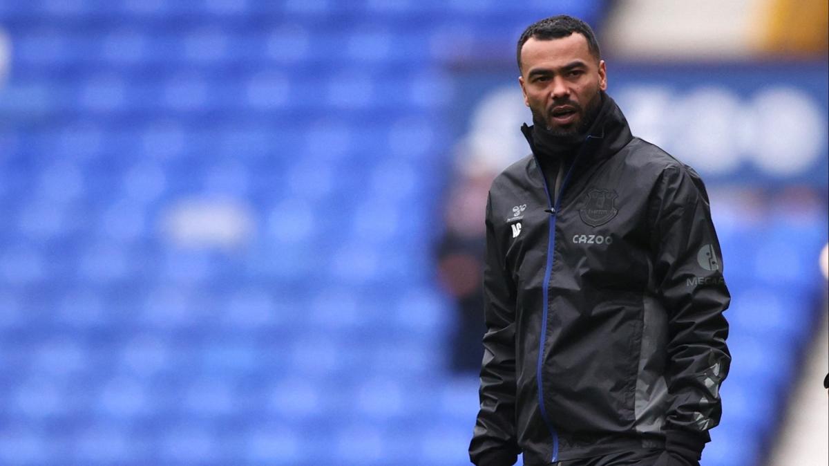 Ashley Cole'un 400 bin liralk nlemi! Travma bunu yaptrd