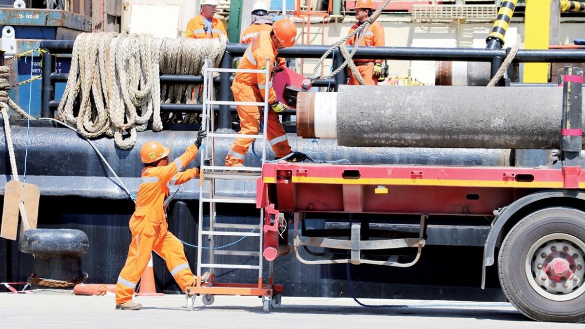 Denize inme treni pazartesi! Karadeniz gaz iin ilk borular deniyor