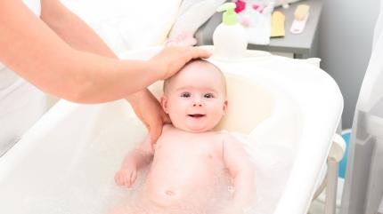 Bebekler gündüz mü akşam mı banyo yaptırılmalı?