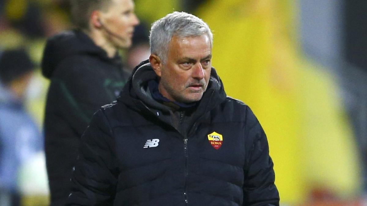 Jose Mourinho'dan bir garip karar! Galatasaray' reddetti, kadro d kald