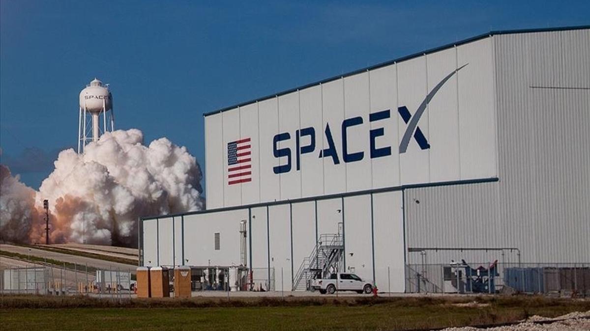 SpaceX Alman keif uydusunu frlatt