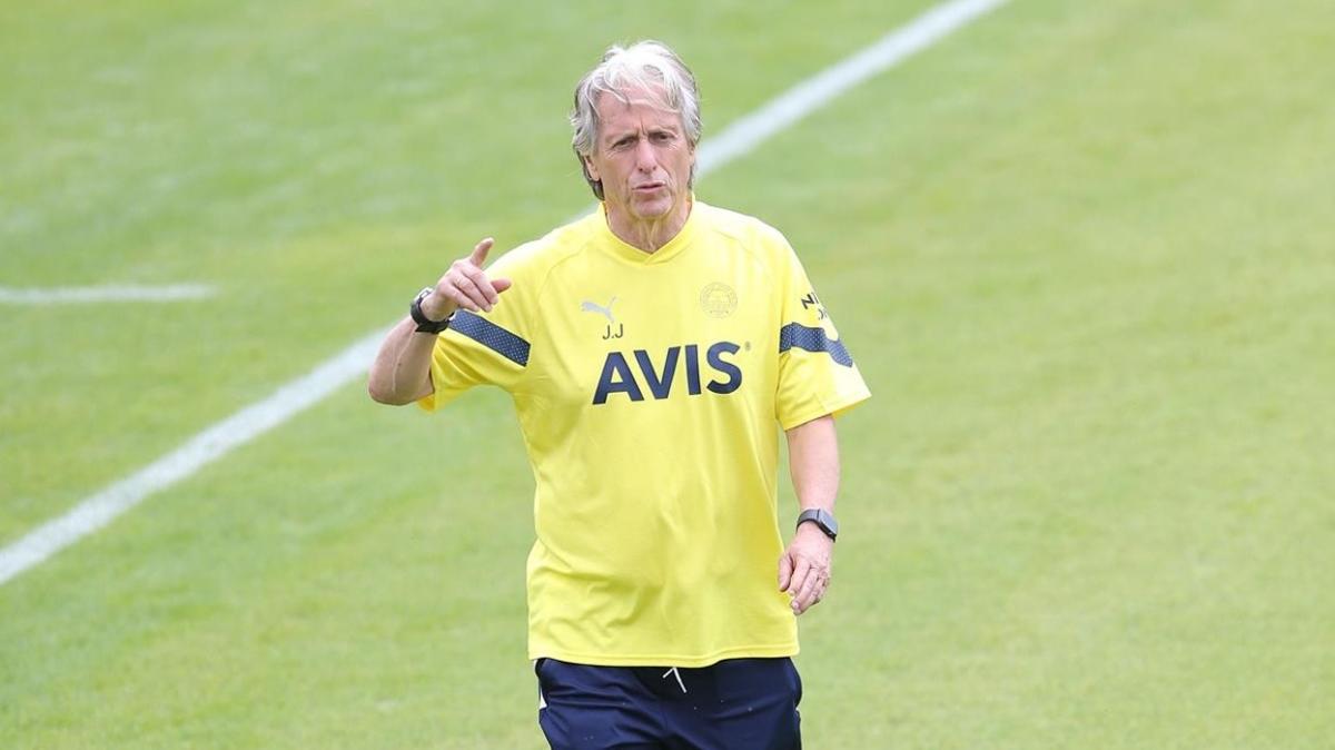 Jorge Jesus futbolcularn pestilini kard! Diller darda