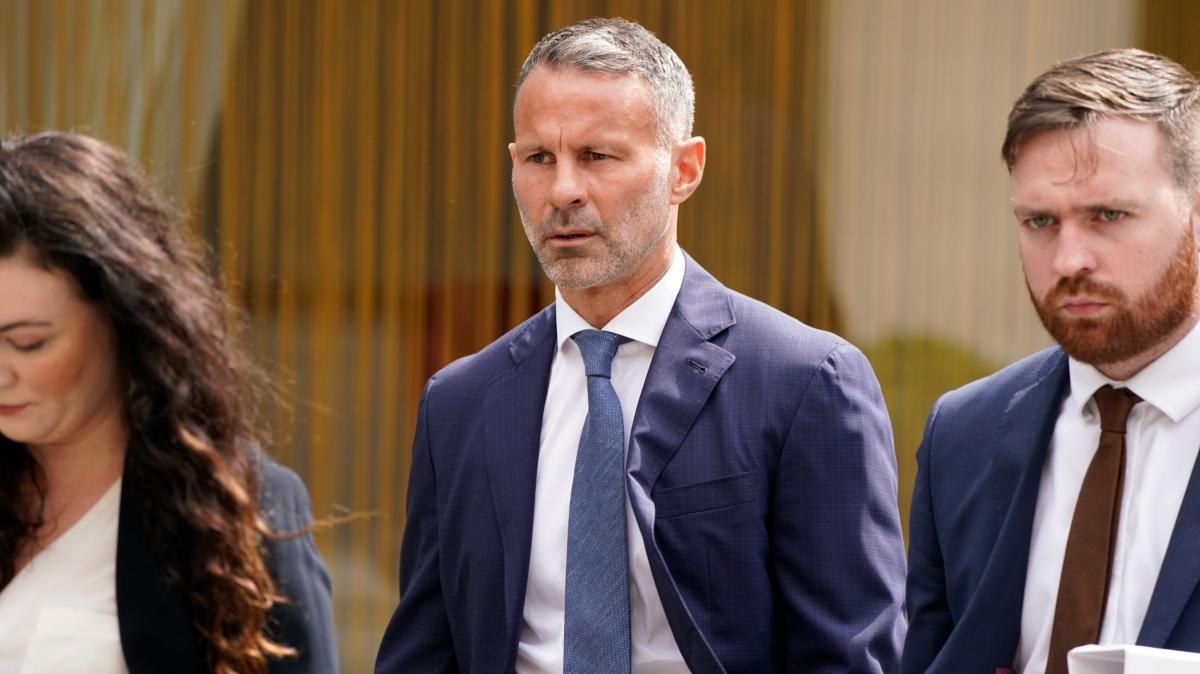 Ryan Giggs, Galler Milli Takm'n brakt! stifa etti