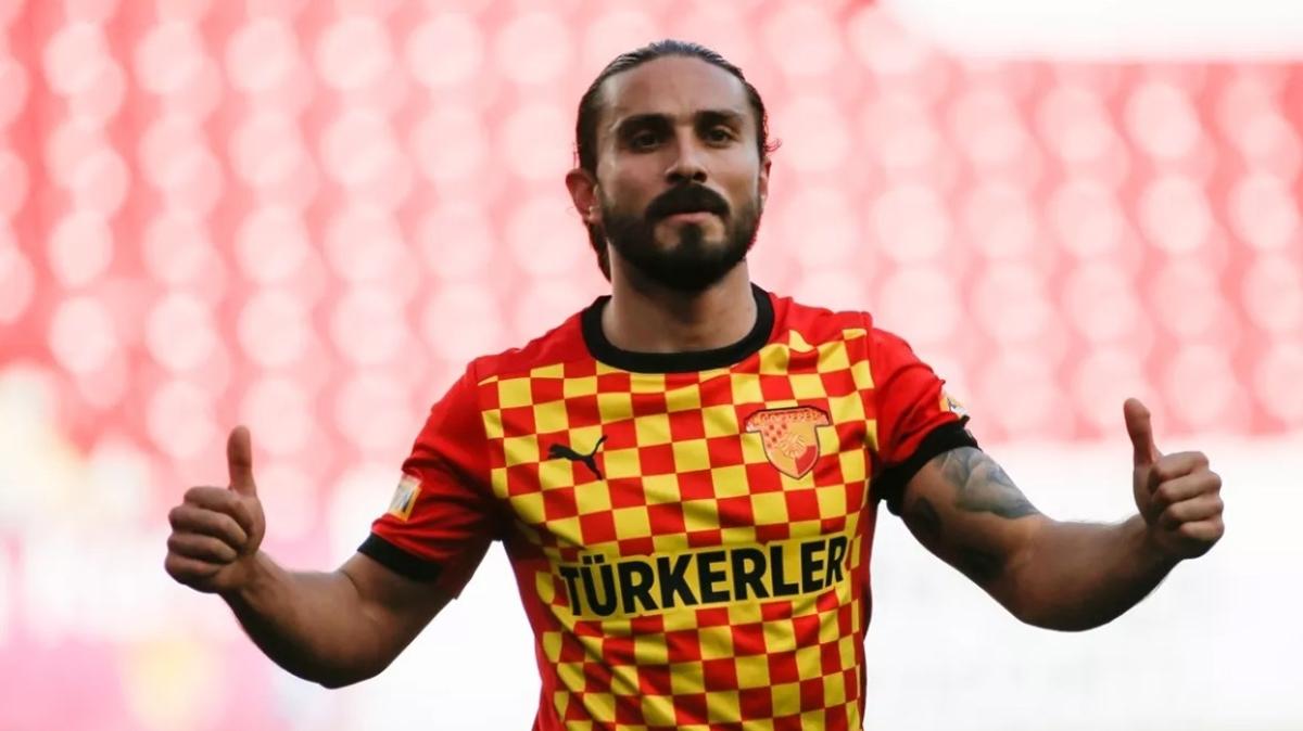 Halil Akbunar iin Galatasaray da devreye girdi! te istenen cret