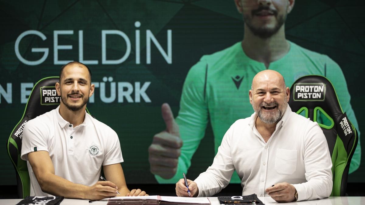 Konyaspor'dan bir transfer daha! Yeni kalecilerini resmen akladlar