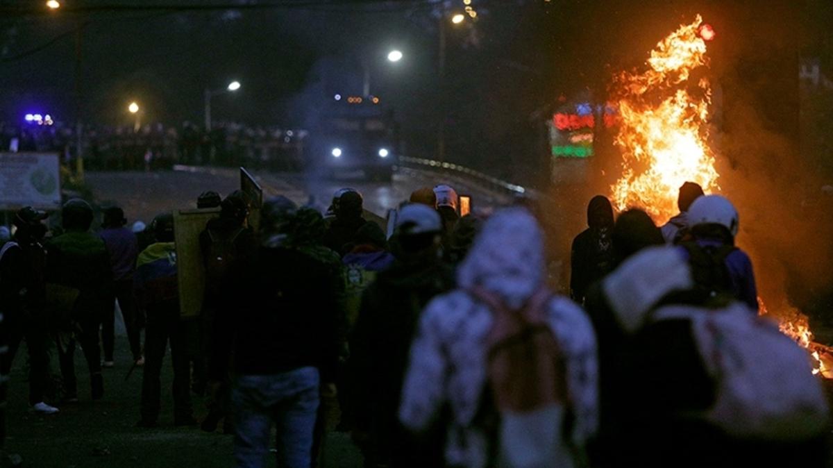 Ekvador'da yerliler, Kongre binasna girmeye alt