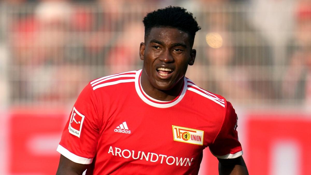 Golleriyle Bundesliga'y sallayan Taiwo Awoniyi, Nottingham Forest'te