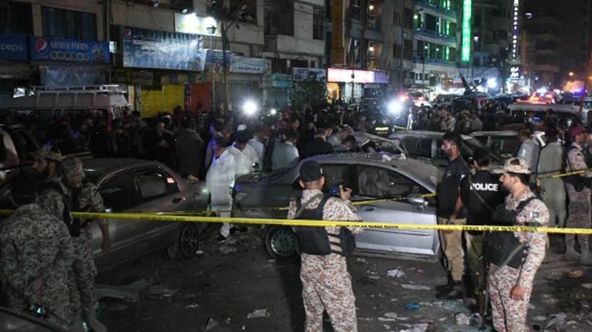 Pakistan'da el bombal saldr: 1 kii hayatn kaybetti