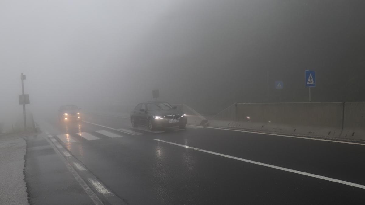 Bolu Da'nda youn sis ve saanak trafii olumsuz etkili oluyor