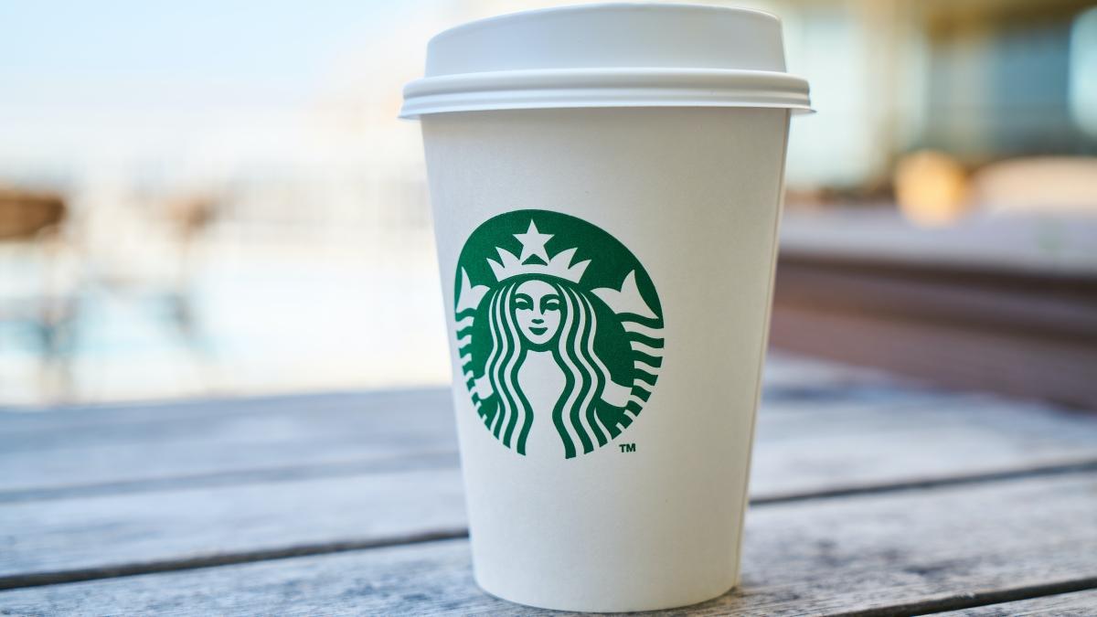 Starbucks'a zam mı geldi" Starbucks güncel kahve fiyatları 2022! 