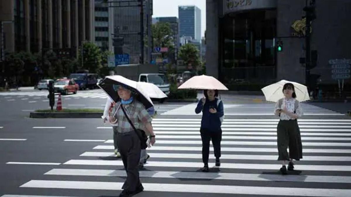 Japonya'da ar scaklar nedeniyle 17 kii ld
