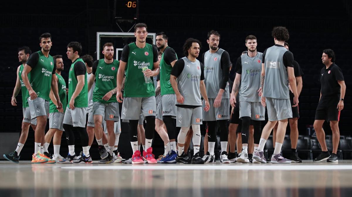 A Milli Erkek Basketbol Tak�m� B�y�k Britanya basketbol foto�raflar� resimleri