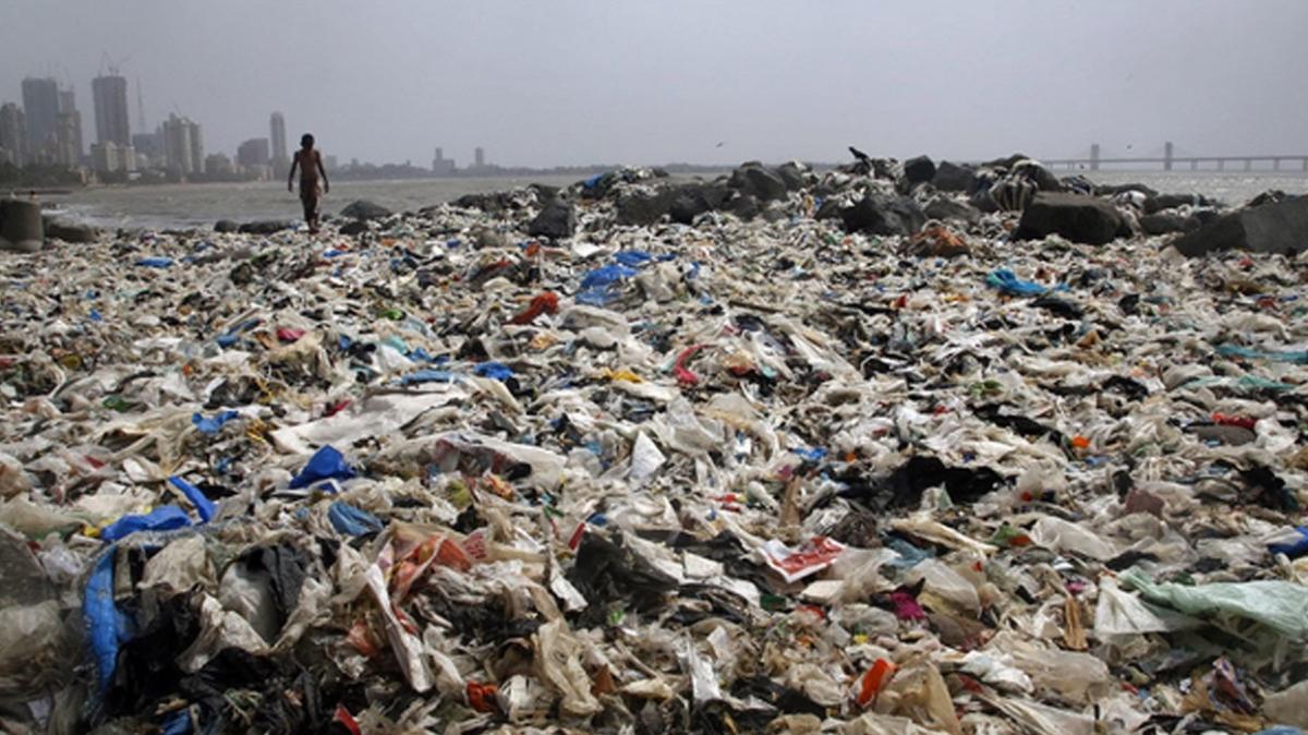 Hindistan'da evre kirliliiyle mcadele! Tek kullanmlk plastik rnler yasakland!