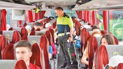 Otobste emniyet kemerine uak' modeli