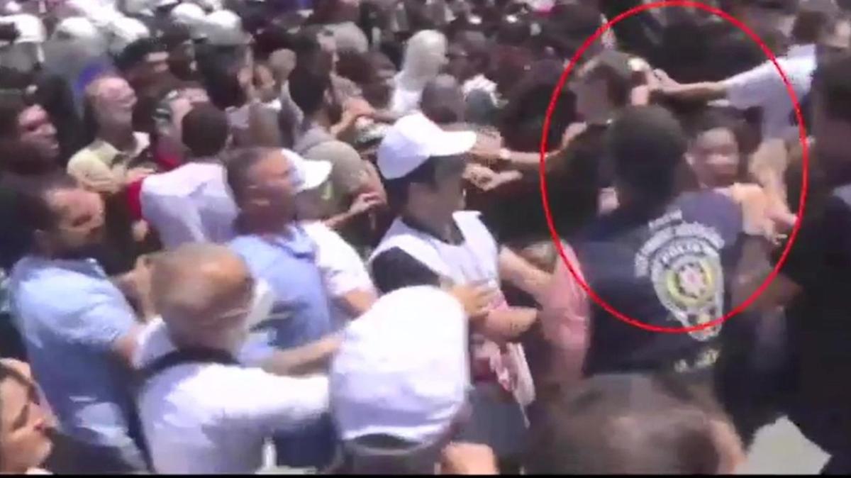 iddeti protesto etmeye gelmiti... Polise tokat atan astsubay tutukland