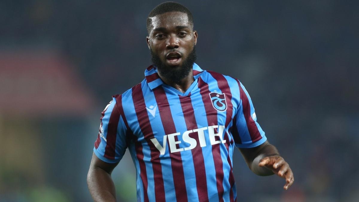 Djaniny'nin hareketi olay oldu! Trabzonspor-Slovacko manda yer yerinden oynad...