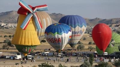 Kapadokya'da BALONFEST Serveni