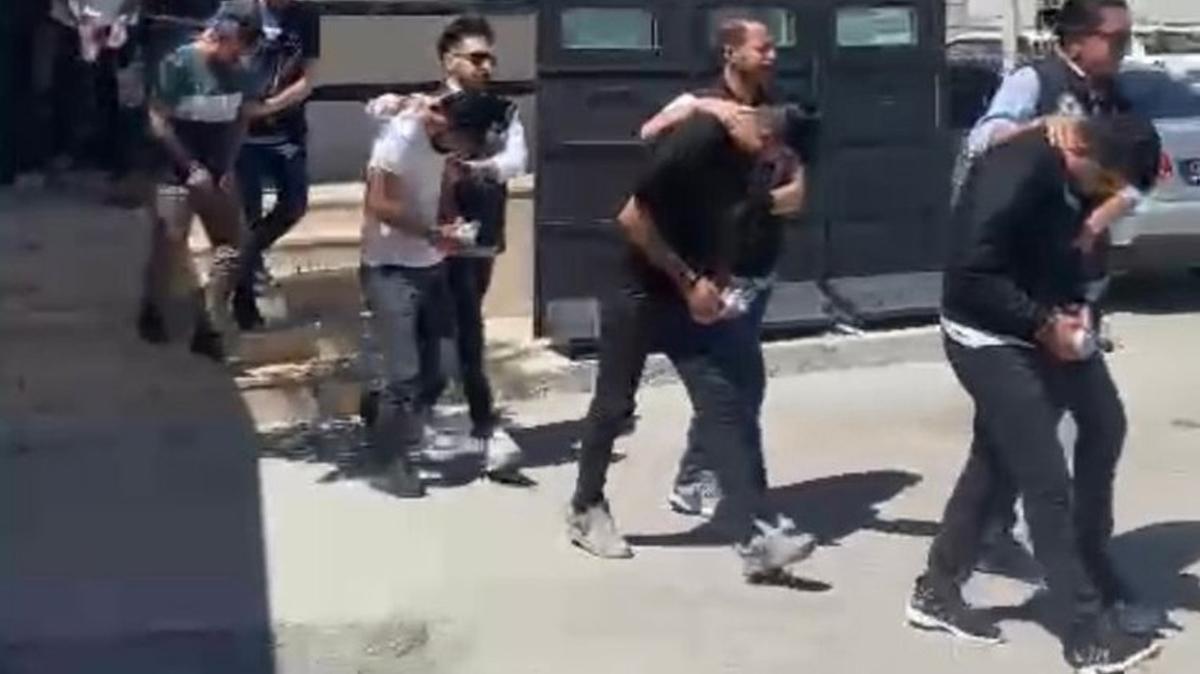 Adana'da savc uyuturucu baronu kt! Kuryesi de polis...