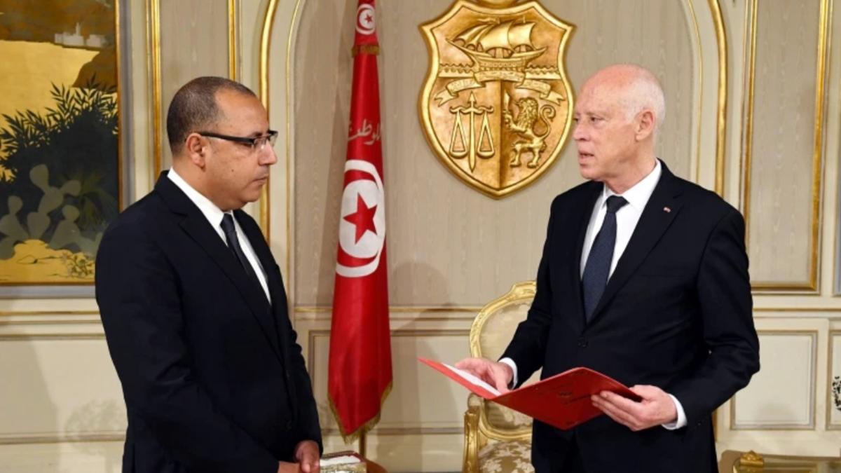 Tunus'un dnm noktas! Referandum tartmas byyor