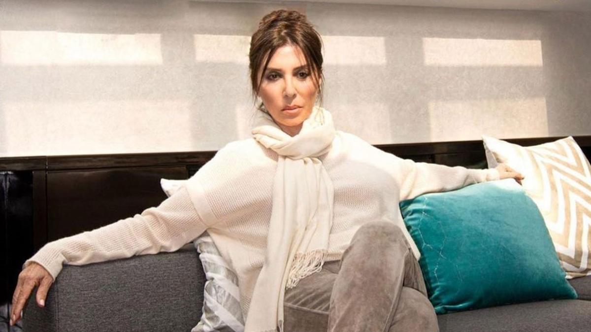 Instagram pozlarna beeni yad! Nebahat ehre gzelliiyle gen isimlere ta kartyor